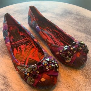 Multi-colored statement funky flats